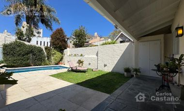 Impecable Casa 5 Amb C/ Jardin y Piscina a 2/C de Av. Maipu.
