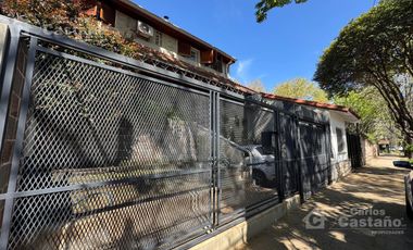 Impecable Casa 5 Amb C/ Jardin y Piscina a 2/C de Av. Maipu.