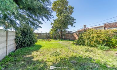 Venta - Casa 4 Ambientes - Garage - Parque - Barrio El Progreso