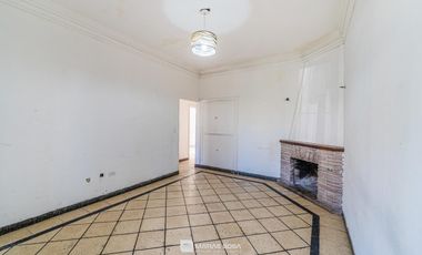 Venta - Casa 4 Ambientes - Garage - Parque - Barrio El Progreso