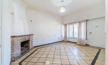 Venta - Casa 4 Ambientes - Garage - Parque - Barrio El Progreso