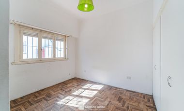 Venta - Casa 4 Ambientes - Garage - Parque - Barrio El Progreso