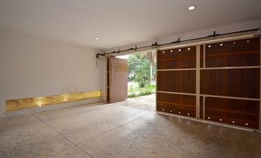 ESPECTACULAR CASA CONTEMPORÁNEA CON IMPRESIONANTE PAISAJISMO