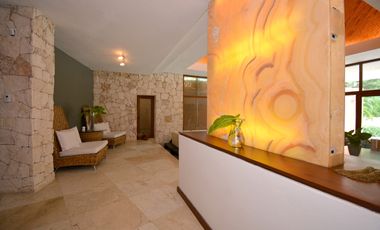 ESPECTACULAR CASA CONTEMPORÁNEA CON IMPRESIONANTE PAISAJISMO