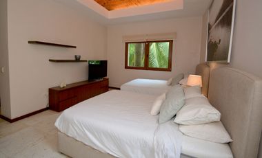 ESPECTACULAR CASA CONTEMPORÁNEA CON IMPRESIONANTE PAISAJISMO