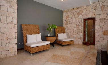 ESPECTACULAR CASA CONTEMPORÁNEA CON IMPRESIONANTE PAISAJISMO