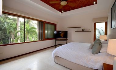 ESPECTACULAR CASA CONTEMPORÁNEA CON IMPRESIONANTE PAISAJISMO