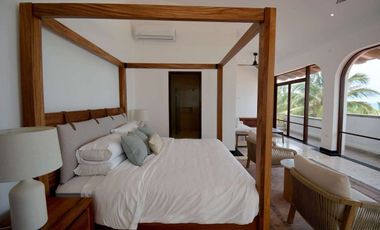 VILLA TRES LEONES FRENTE AL MAR EN PLAYA PARAISO