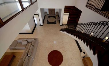 VILLA TRES LEONES FRENTE AL MAR EN PLAYA PARAISO