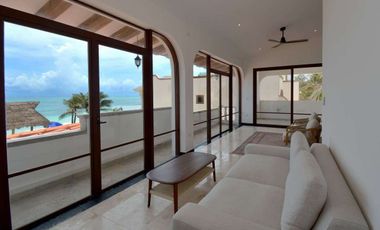 VILLA TRES LEONES FRENTE AL MAR EN PLAYA PARAISO