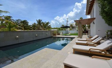 VILLA TRES LEONES FRENTE AL MAR EN PLAYA PARAISO