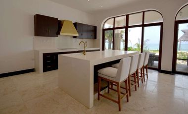 VILLA TRES LEONES FRENTE AL MAR EN PLAYA PARAISO