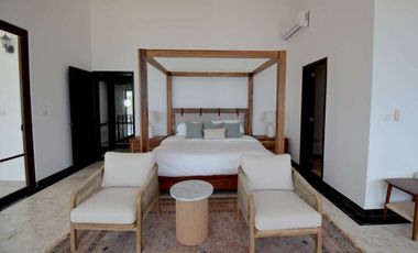 VILLA TRES LEONES FRENTE AL MAR EN PLAYA PARAISO