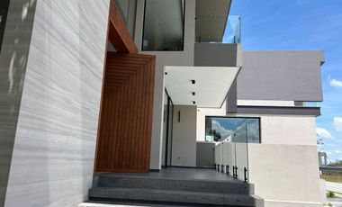 Residencia nueva en venta Rancho San Juan, 4 recámaras