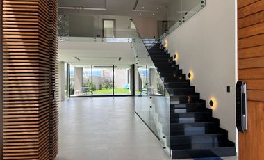 Residencia nueva en venta Rancho San Juan, 4 recámaras