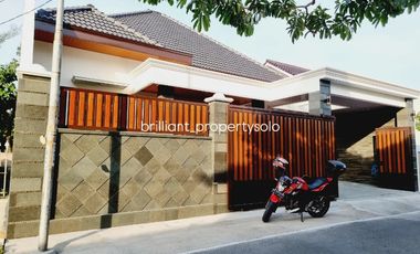 Rumah Mewah 261m² Gress Dekat Fave Manahan Solo