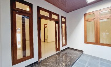 Rumah Mewah 261m² Gress Dekat Fave Manahan Solo