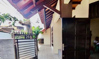 Rumah luas minimalis 227 m2 di tengah kota Solo