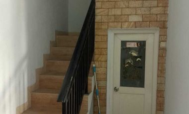 Disewakan Rumah 2 1/2 lantai semi furnished di Grand Prima Bintara