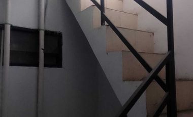 Disewakan Rumah 2 1/2 lantai semi furnished di Grand Prima Bintara