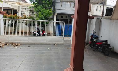 Rumah sewa 2 lantai Cipete utara