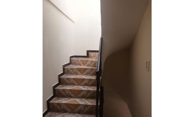 Vendemos Amplia Casa - Corales Pereira