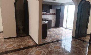 Vendemos Amplia Casa - Corales Pereira