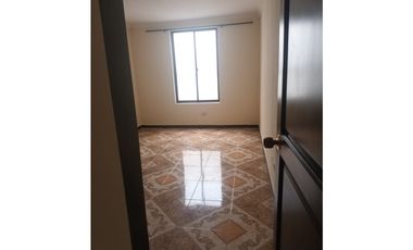 Vendemos Amplia Casa - Corales Pereira