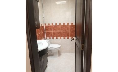 Vendemos Amplia Casa - Corales Pereira