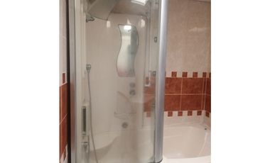 Vendemos Amplia Casa - Corales Pereira