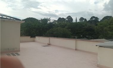 Vendemos Amplia Casa - Corales Pereira