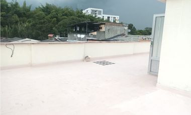 Vendemos Amplia Casa - Corales Pereira