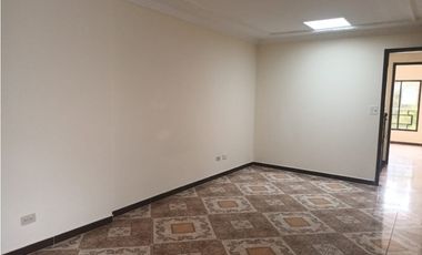 Vendemos Amplia Casa - Corales Pereira