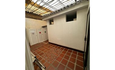 CASA COMERCIAL 260 M2 EN ALQUILER TEQUENDAMA CALI