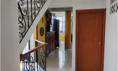 Casa con 3 apartamentos en Mini Condominio en Bello Horizonte - 005