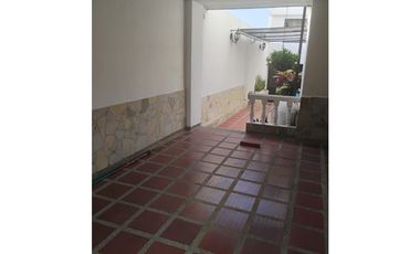 Casa con 3 apartamentos en Mini Condominio en Bello Horizonte - 005