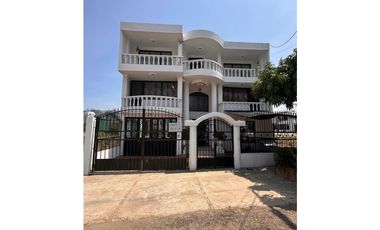 Casa con 3 apartamentos en Mini Condominio en Bello Horizonte - 005