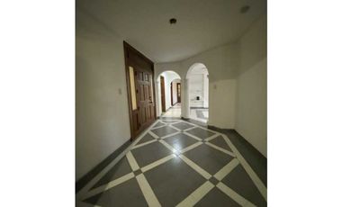 Apartamento de 4 habitaciones en san José Santa Marta 005