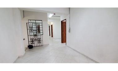 ARRIENDO HERMOSO Y AMPLIO LOCAL CON OFICINAS EN CENTRO DE ENVIGADO
