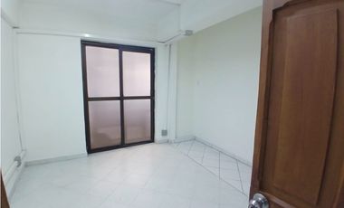 ARRIENDO HERMOSO Y AMPLIO LOCAL CON OFICINAS EN CENTRO DE ENVIGADO