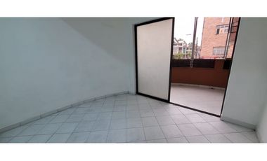 ARRIENDO HERMOSO Y AMPLIO LOCAL CON OFICINAS EN CENTRO DE ENVIGADO