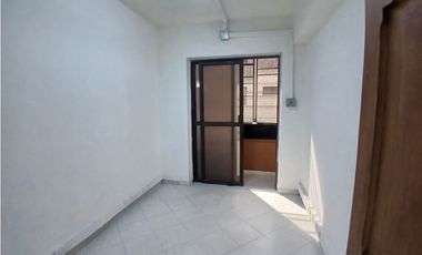 ARRIENDO HERMOSO Y AMPLIO LOCAL CON OFICINAS EN CENTRO DE ENVIGADO