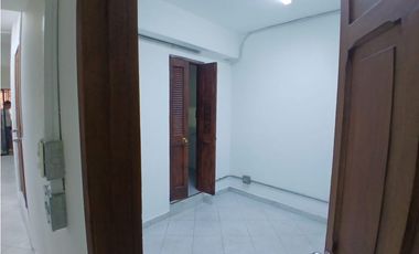 ARRIENDO HERMOSO Y AMPLIO LOCAL CON OFICINAS EN CENTRO DE ENVIGADO