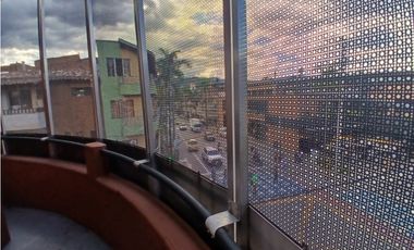 ARRIENDO HERMOSO Y AMPLIO LOCAL CON OFICINAS EN CENTRO DE ENVIGADO