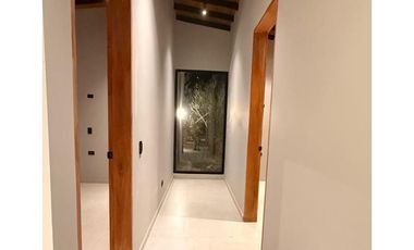 Venta Casa Campestre en lote de 2.000 m2 Guarne Antioquia Colombia