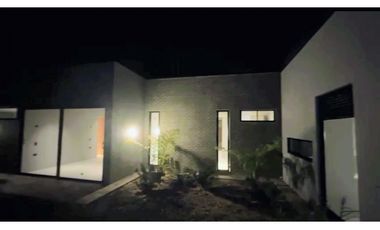 Venta Casa Campestre en lote de 2.000 m2 Guarne Antioquia Colombia