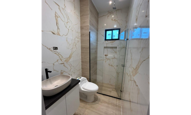 VENTA DE CASA EN PUNTA ROCA