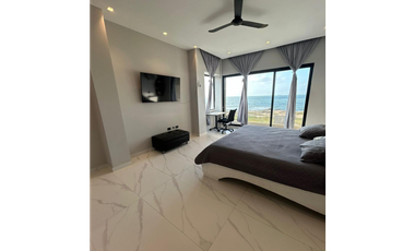 VENTA DE CASA EN PUNTA ROCA