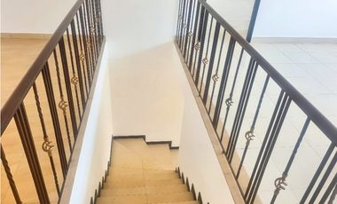 Los Ceibos, Hermoso Departamento en Renta, 120m2