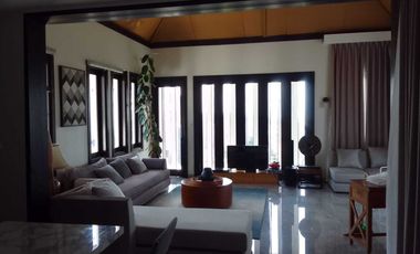 DIJUAL VILLA MEWAH 2 LANTAI KAWASAN KUTA SELATAN ADA KOLAM RENANG